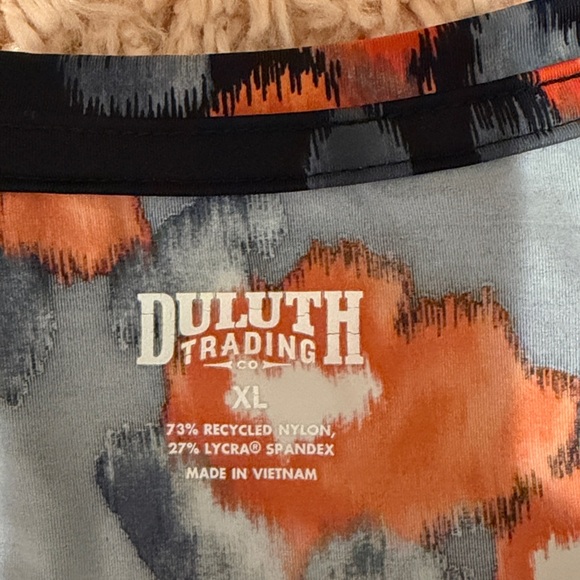 Duluth Trading Co. blk floral athletic long sleeve tee w/thumb holes women’s XL - Picture 2 of 9
